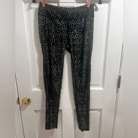 The North Face women’s size small pulse tight leggings Kokomo black​ - Picture 3 of 4